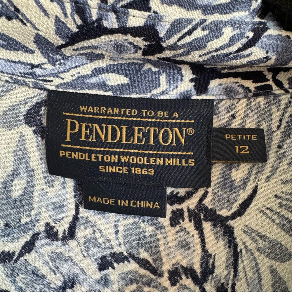 PENDLETON Blouse Women’s Size 12P Shirt  Rayon Crepe Floral‎ Blue White - Picture 3 of 6